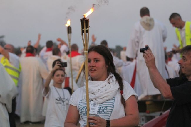 Lednica 2000 - Spotkanie Młodych 2015, część III