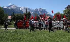 Antyglobaliści protestują przeciw G-7