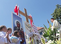  Jeden z ołtarzy Bożego Ciała: przy kościele podominikańskim, w parafii św. Maksymiliana Kolbego