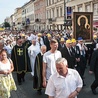 Wielka pielgrzymka dziękczynna  po prawie czterech godzinach dotarła przed Świątynię Opatrzności Bożej