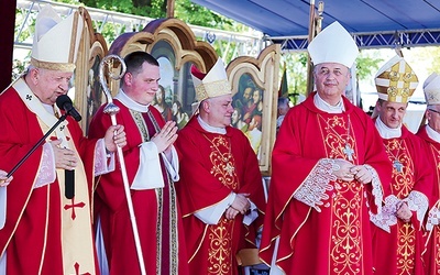 W skoczowskim dziękczynieniu wzięli udział liczni hierarchowie