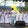 Uwielbienie prowadził chór Gospel Rain