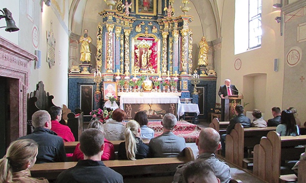  W Wąwolnicy wiele małżeństw wymodliło  już sobie upragnione potomstwo