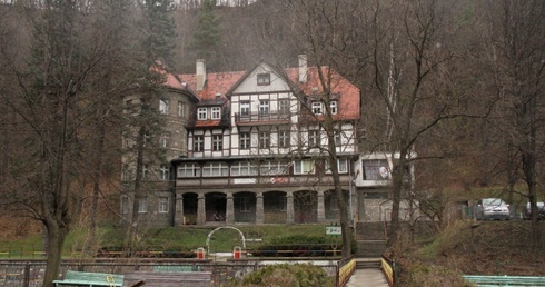 Aleksandrówka kończy działalność