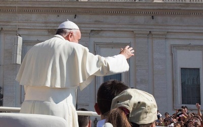 Franciszek przeciw grabieży ziemi przez wielkie koncerny