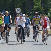 Peleton poprowadził bp K. Nitkiewicz