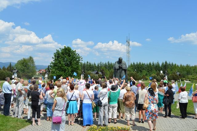 U Matki z prośbą i dziękczynieniem