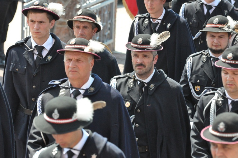 Procesja do kościoła