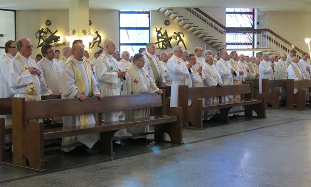 Modlitwa o świętość kapłanów