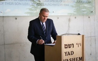 Schetyna w Yad Vashem mówił o Bartoszewskim