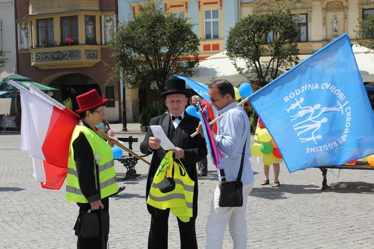 Cieszyn: ostatnie chwile przed marszem dla rodziny