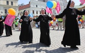 Rodzinny polonez na Marszu dla Życia i Rodziny