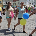 Rodzinny polonez na Marszu dla Życia i Rodziny