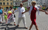 Rodzinny polonez na Marszu dla Życia i Rodziny