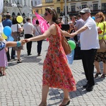 Rodzinny polonez na Marszu dla Życia i Rodziny