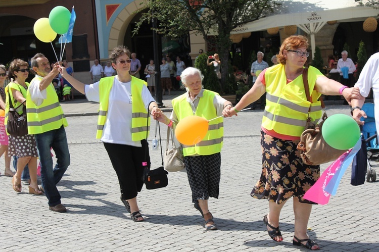 Rodzinny polonez na Marszu dla Życia i Rodziny