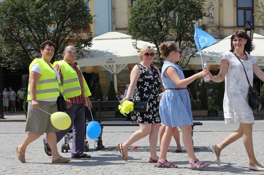 Rodzinny polonez na Marszu dla Życia i Rodziny