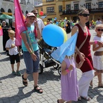 Rodzinny polonez na Marszu dla Życia i Rodziny