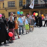 Rodzinny polonez na Marszu dla Życia i Rodziny