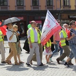 Rodzinny polonez na Marszu dla Życia i Rodziny