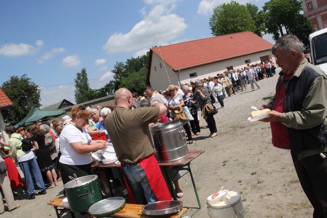 ​1. Pielgrzymka Parafialnych Zespołów Caritas