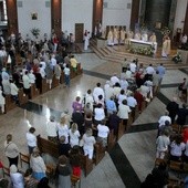 Czerwiec jest w parafiach miesiącem pożegnań i powitań. W tym roku miejsce posługi zmieni 67 wikariuszy naszej archidiecezji.