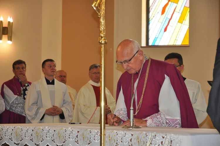 Konsekracja kutnowskiego kościoła św. Jadwigi Królowej