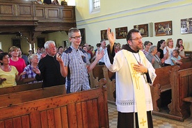  O. Symplicjusz Sobczyk razem ze wspólnotą „Zacheusz” głosił misje w Haźlachu