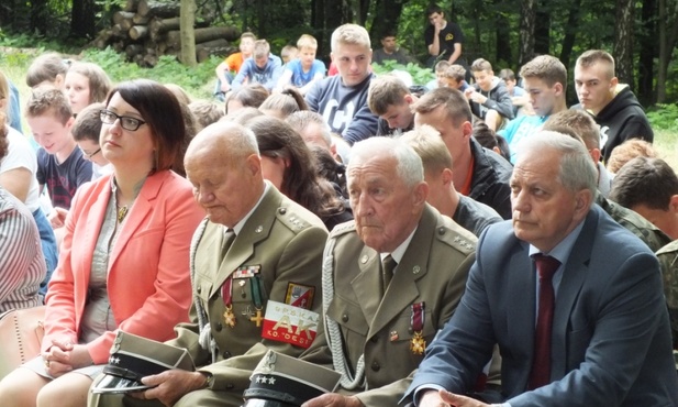 Na podsumowaniu obecni byli żołnierze AK