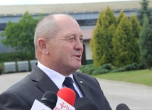 Minister rolnictwa Marek Sawicki podczas konferencji prasowej w Radomiu