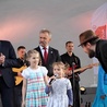 Na otwarcie trzydniowej imprezy hymn Zjazdu Dużych Rodzin zaśpiewał zespół Dzieci z Brodą