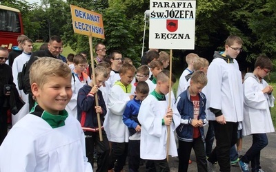 Ministranci pielgrzymują do Wąwolnicy by wspólnie się modlić i nawiązywać nowe przyjaźnie