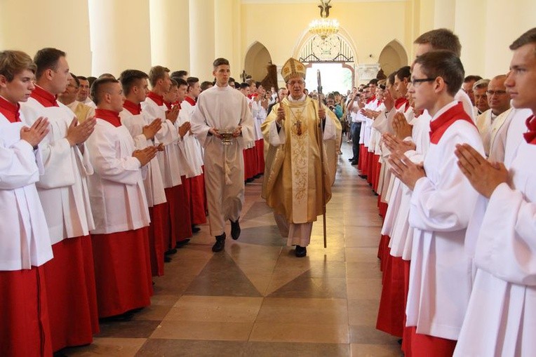 Pielgrzymka ministrantów do Wąwolnicy