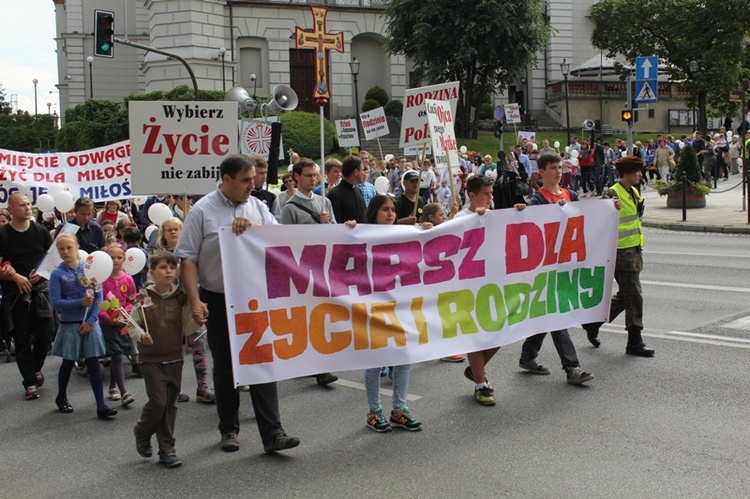 II Marsz dla Życia i Rodziny w Bielsku-Białej - cz. 1