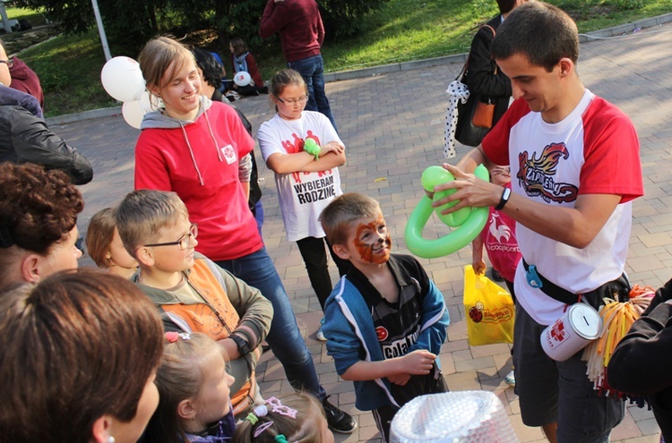 'Wybieram rodzinę!" - festyn po marszu w Bielsku-Białej