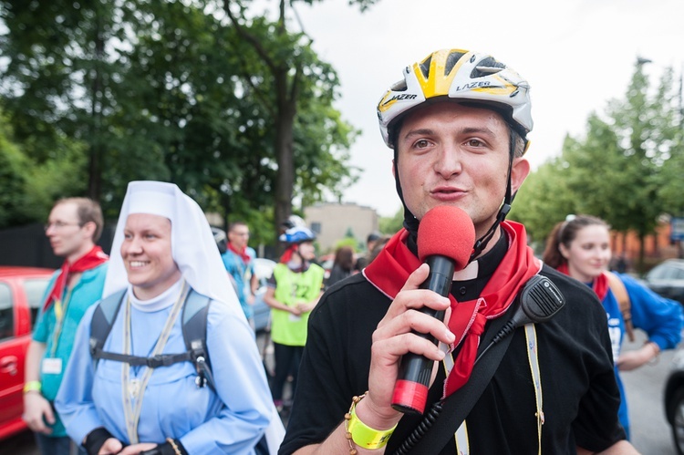 Pielgrzymka na rolkach i hulajnogach