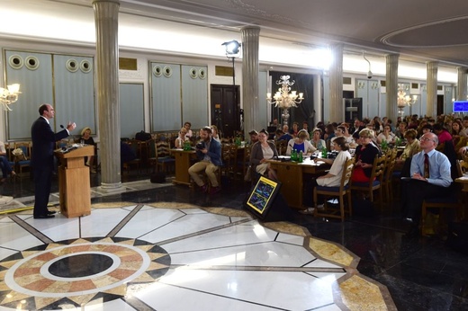 Konferencja "Społeczne i rozwojowe konsekwencje pornografii"