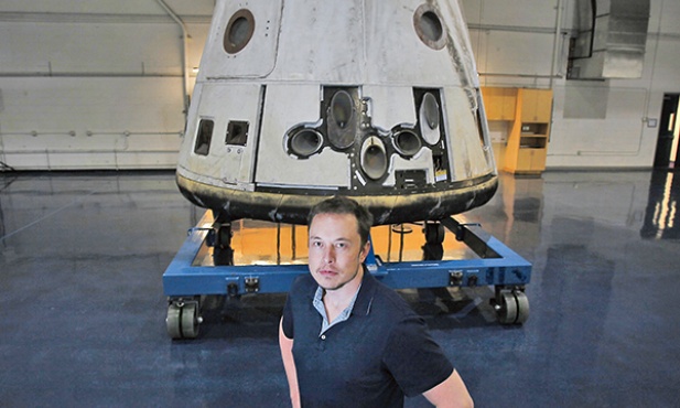 Elon Musk to wynalazca, który odnosi sukcesy w wielu dziedzinach. Jest m.in twórcą firmy SpaceX, produkującej rakiety