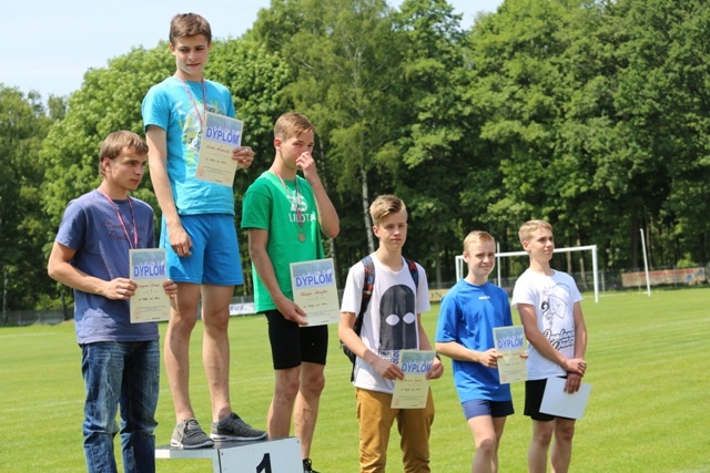 Sportowe zmagania ministrantów w Zabrzegu i Dankowicach