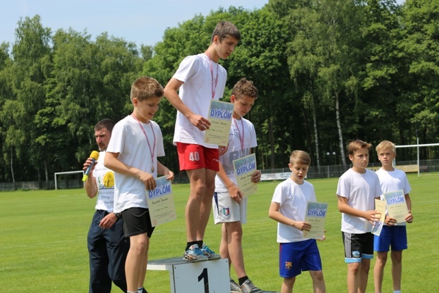 Sportowe zmagania ministrantów w Zabrzegu i Dankowicach