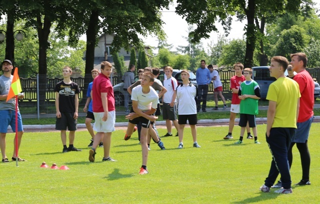 Sportowe zmagania ministrantów w Zabrzegu i Dankowicach