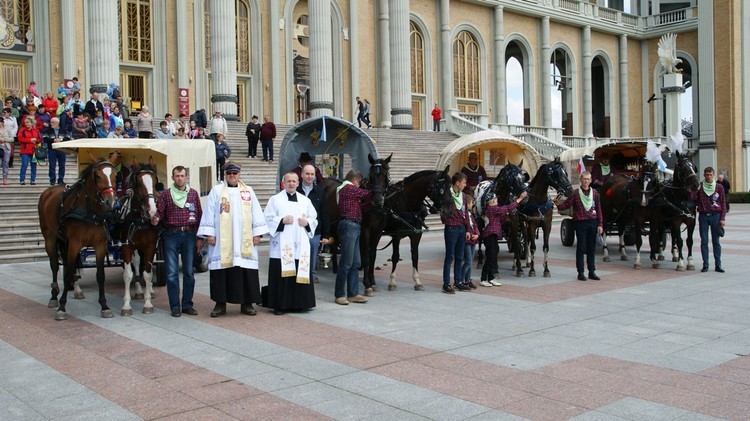 Koniarze u Matki Bożej