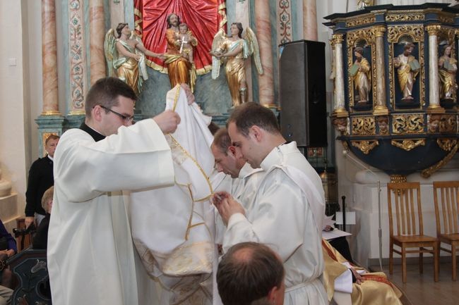 Święcenia diakonatu