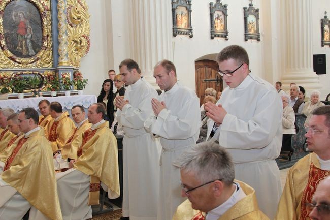 Święcenia diakonatu