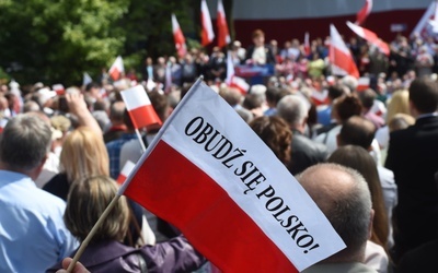 Szydło proponuje pytania referendalne 