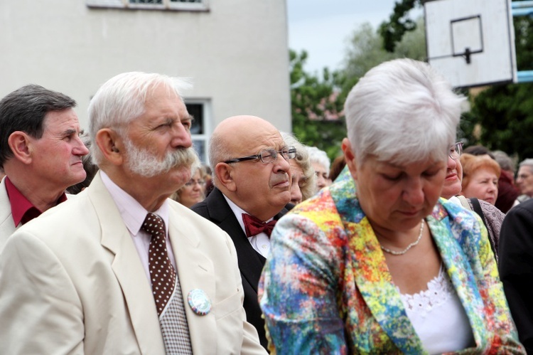 Jubileusz 85-lecia szkoły w Zduńskiej Dąbrowie