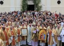 Sto lat salezjańskiej "katedry"