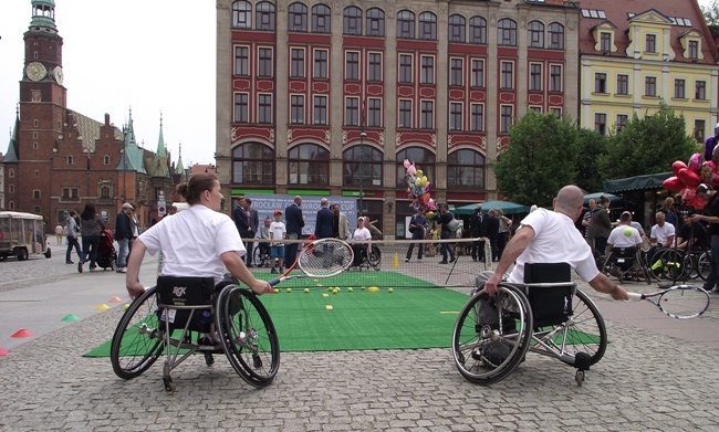 Łamanie barier za pomocą rakiety