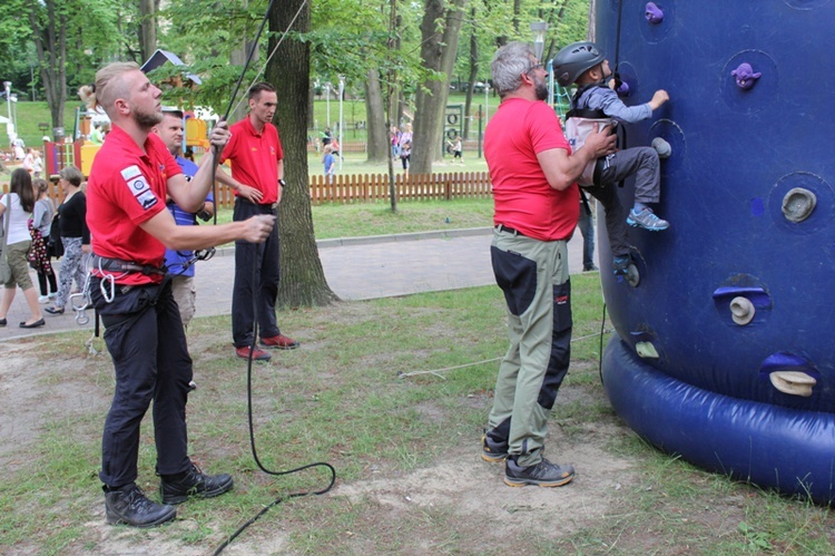 IV Piknik Rodzinny z "Nadzieją" - park Słowackiego