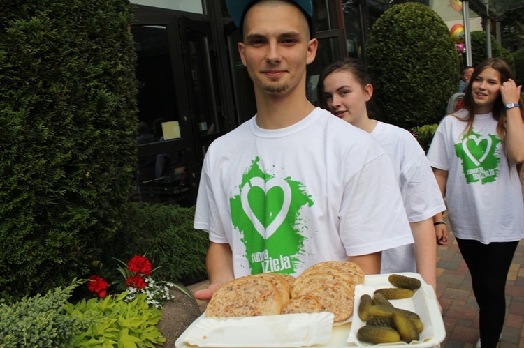 IV Piknik Rodzinny z "Nadzieją" - park Słowackiego